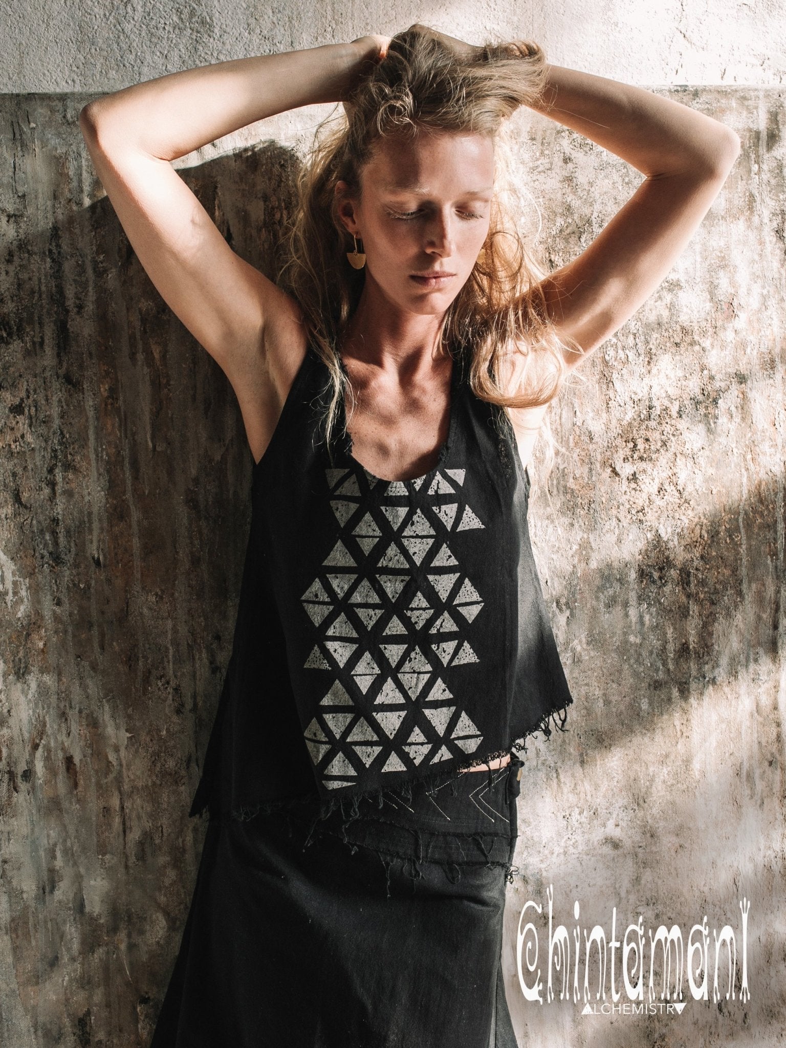 Asymmetrical Raw Cotton Crop Top for Women / Atua Tino Black - ChintamaniAlchemi