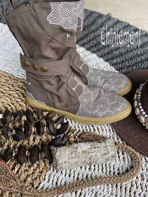 Cotton Canvas Vegan Boots / High Shoes with Shipibo Print / Grey - ChintamaniAlchemi