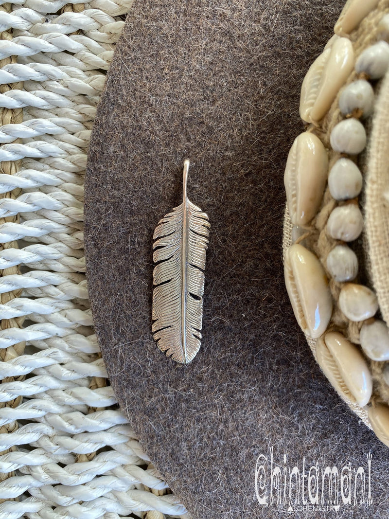 Hairy Feather Pendant / Brass - ChintamaniAlchemi