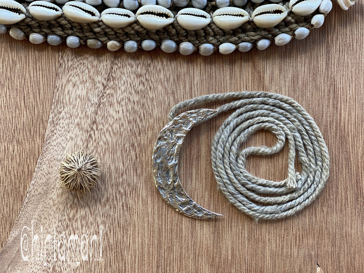 Large Half Moon Pendant Necklace / 925 Silver - ChintamaniAlchemi