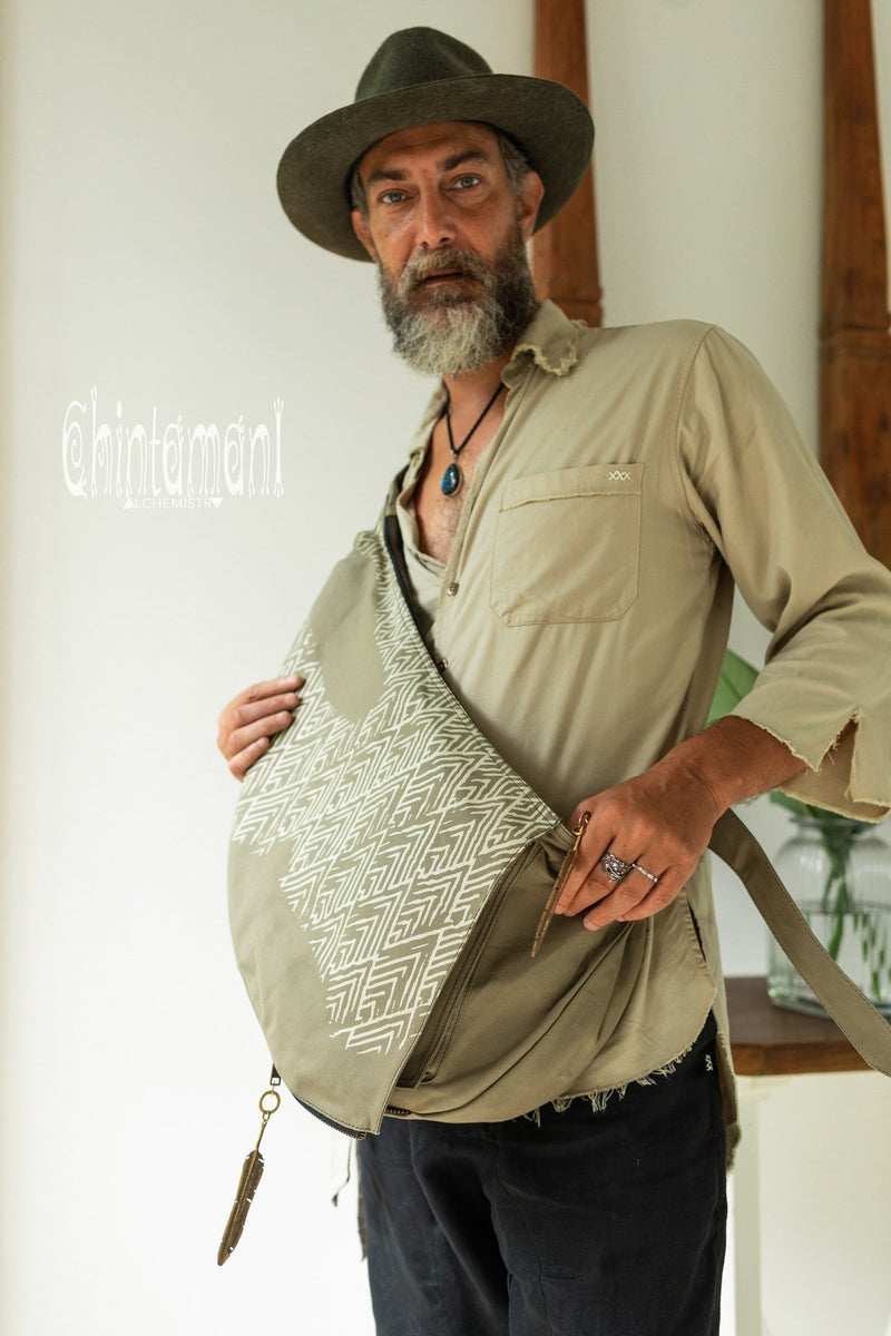 Large One Shoulder Crossbody Bag for Men / Black – ChintamaniAlchemi