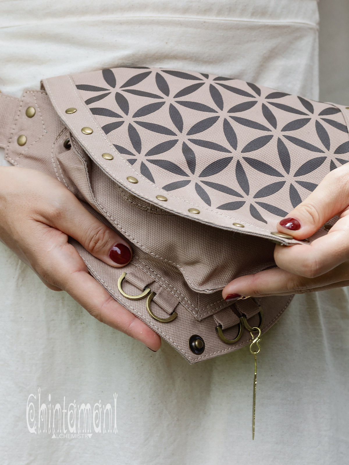 Flower Waist Bag / Beige