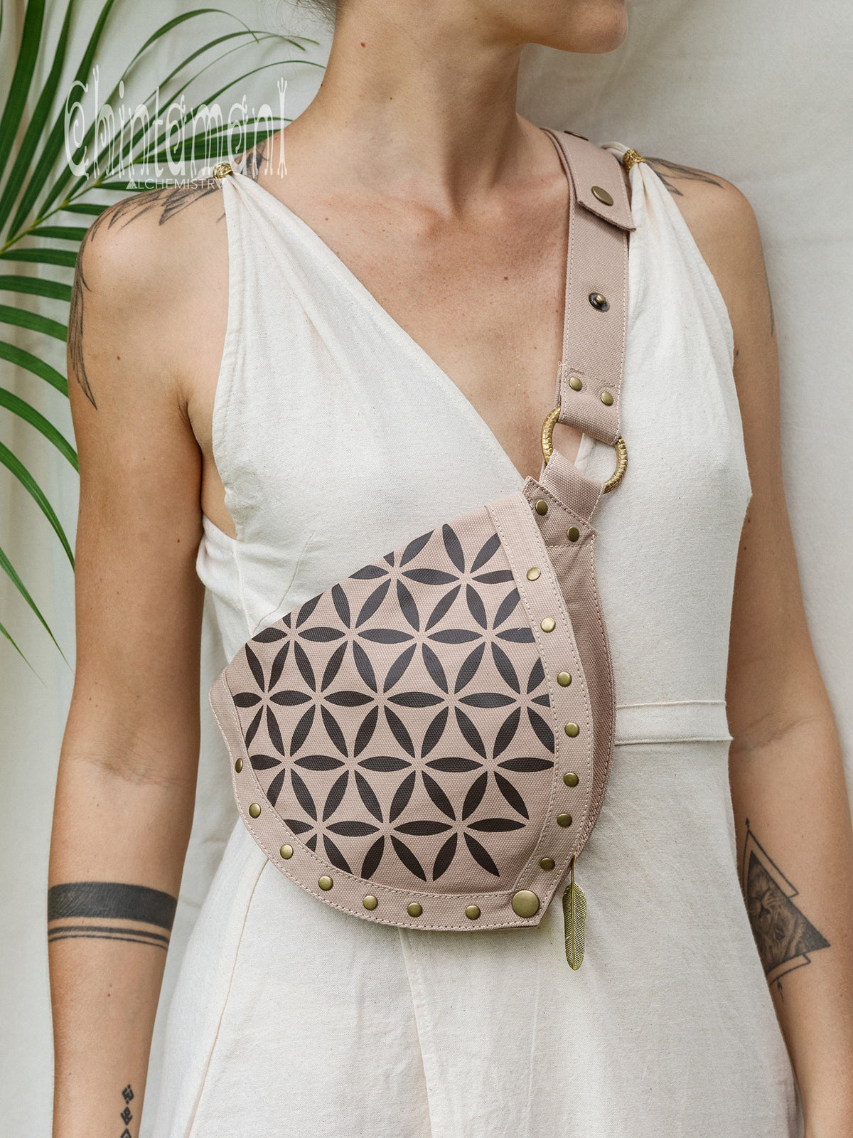 Flower Waist Bag / Beige