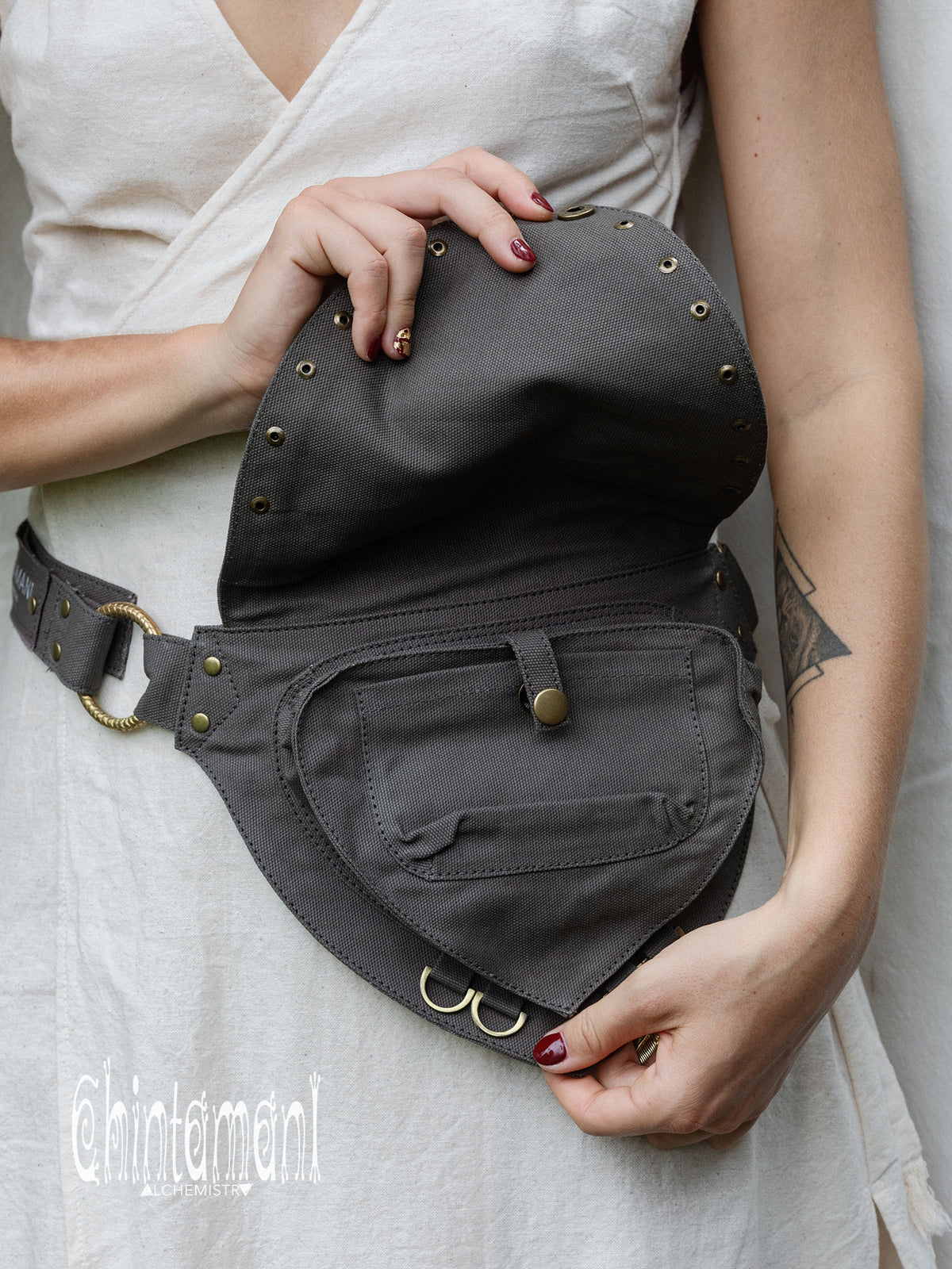 Shipibo Waist Bag / Dark Gray