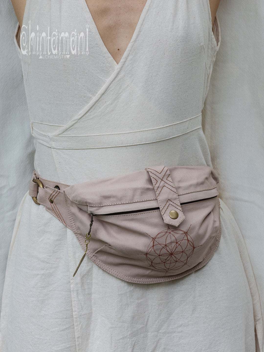 Banana Waist Bag / Beige