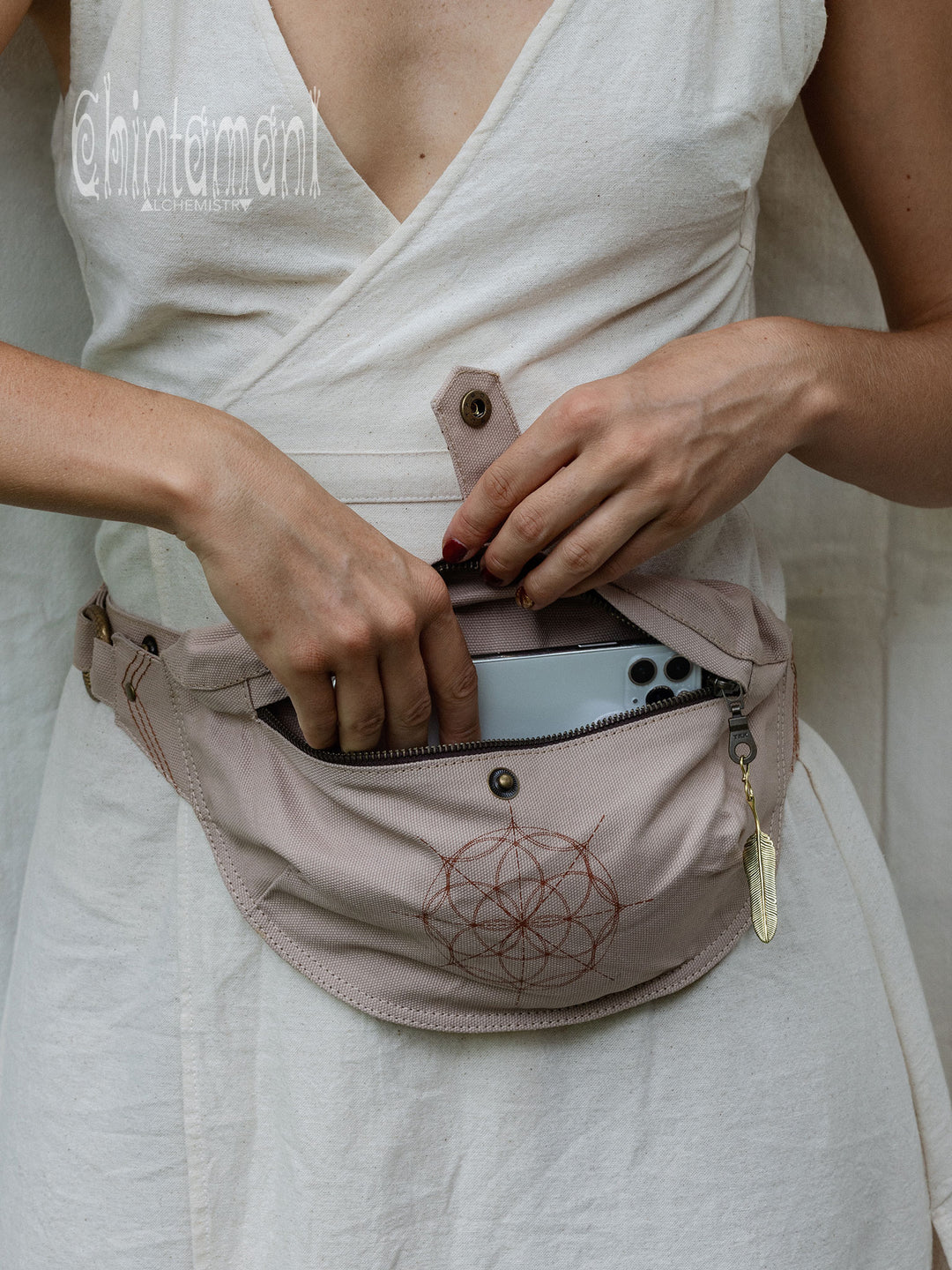 Banana Waist Bag / Beige