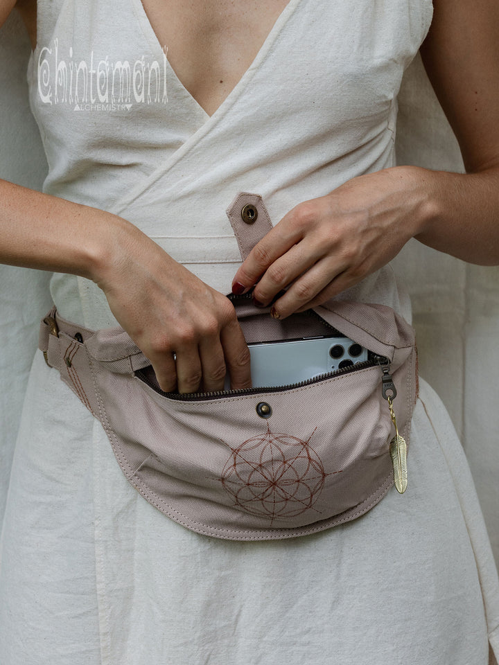 Banana Waist Bag / Beige