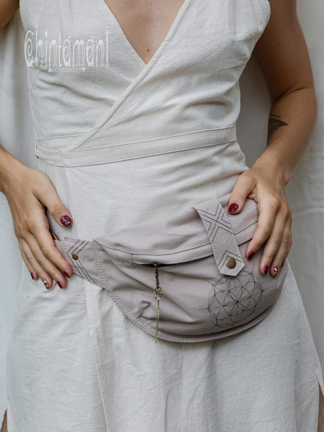 Banana Waist Bag / Light Gray