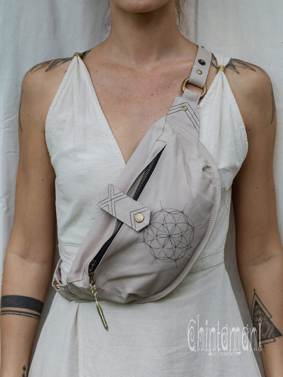Banana Waist Bag / Light Gray
