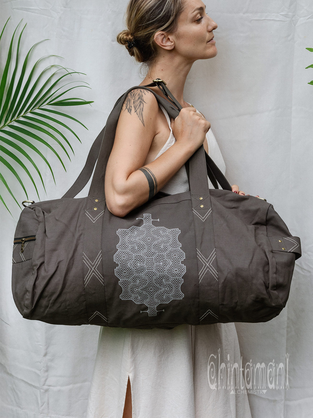 Tribal Duffle Bag / Dark Gray