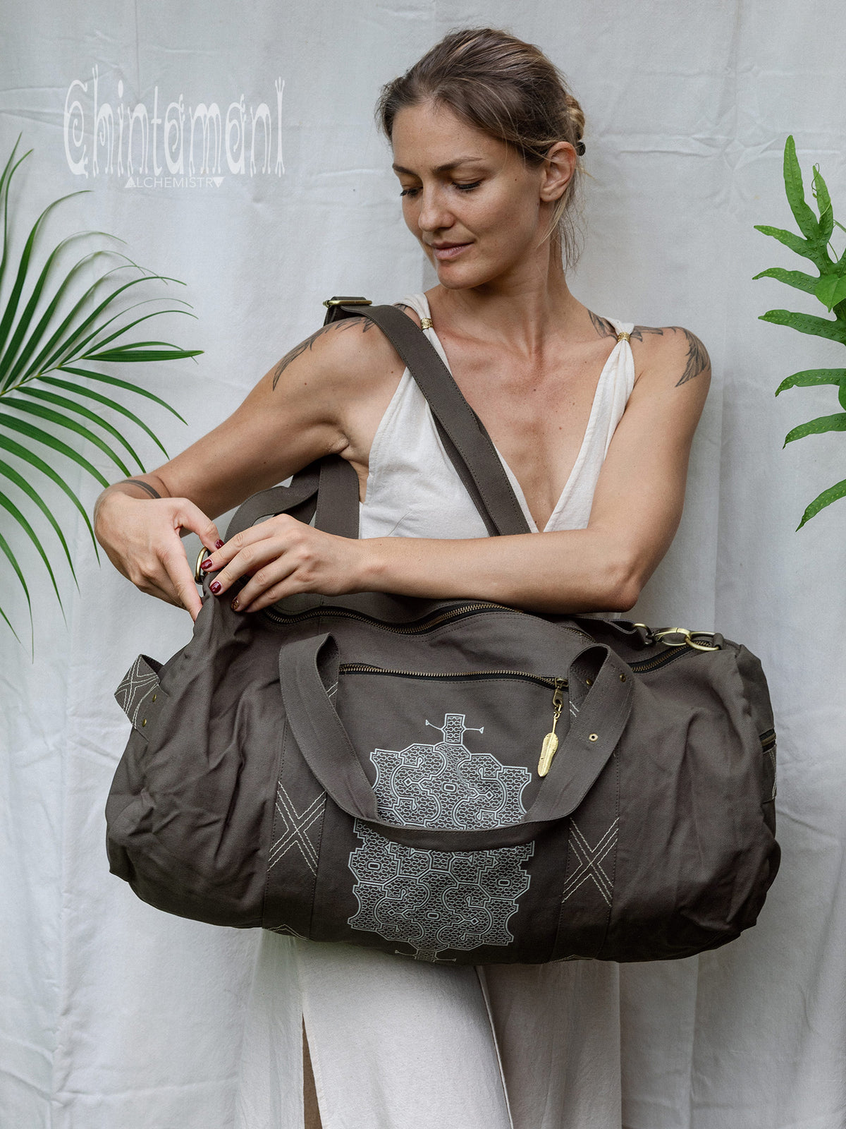 Tribal Duffle Bag / Dark Gray