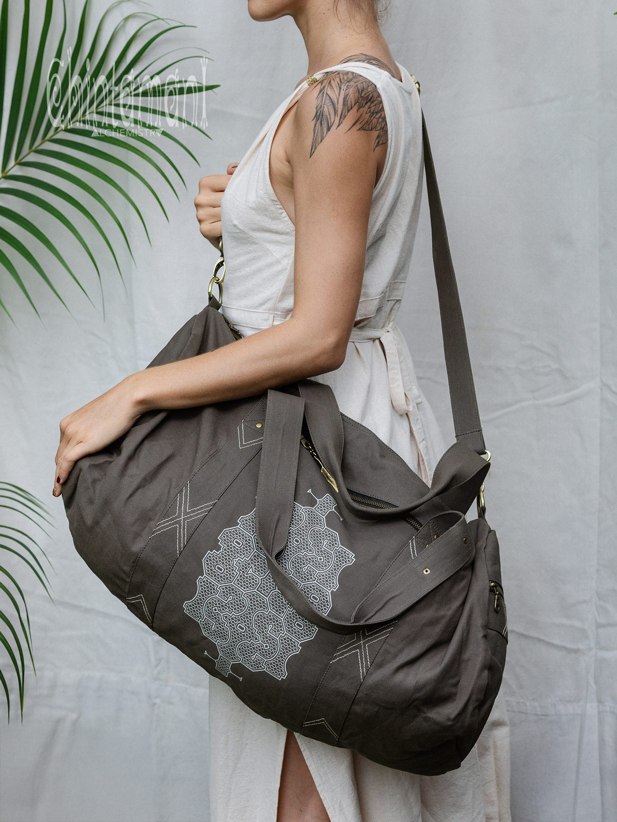 Tribal Duffle Bag / Dark Gray