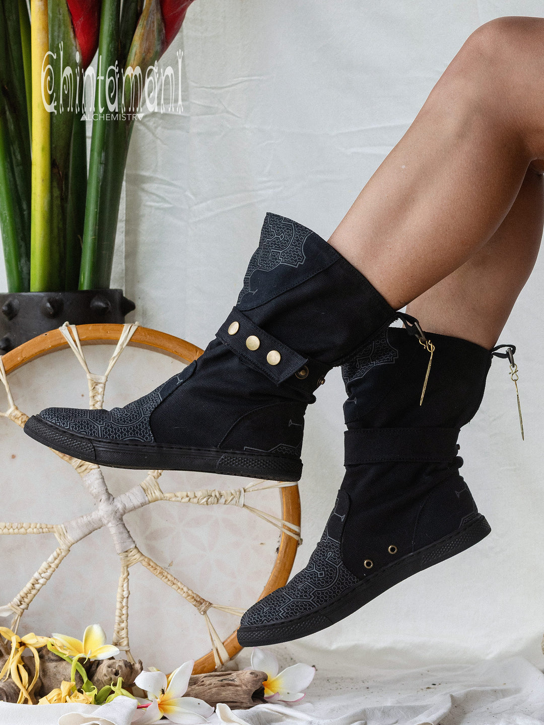 Medium Tribal Boots / Black