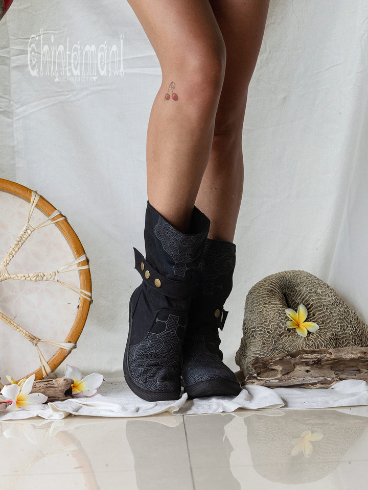 Medium Tribal Boots / Black