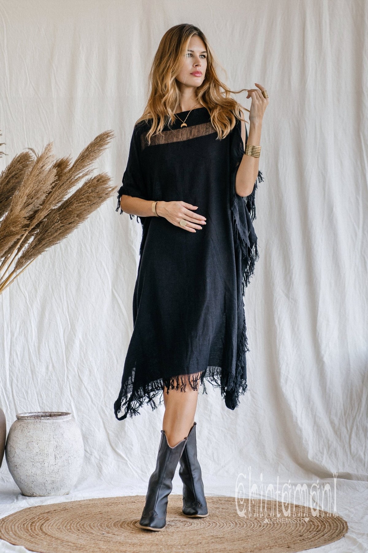 Beach Poncho Dress / Black - ChintamaniAlchemi