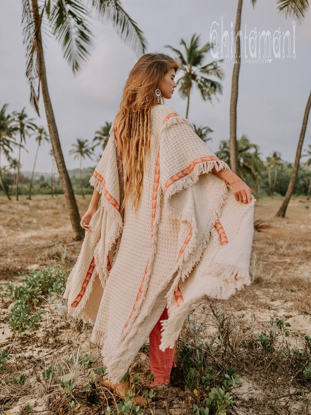 Berber Poncho Coat / Off White - ChintamaniAlchemi