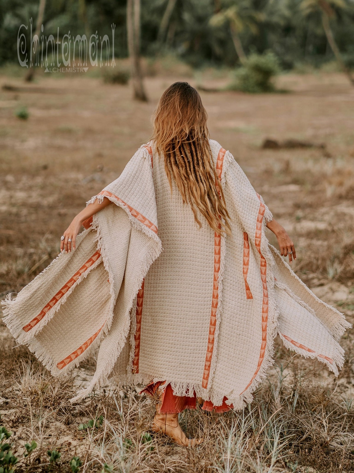 Berber Poncho Coat / Off White - ChintamaniAlchemi