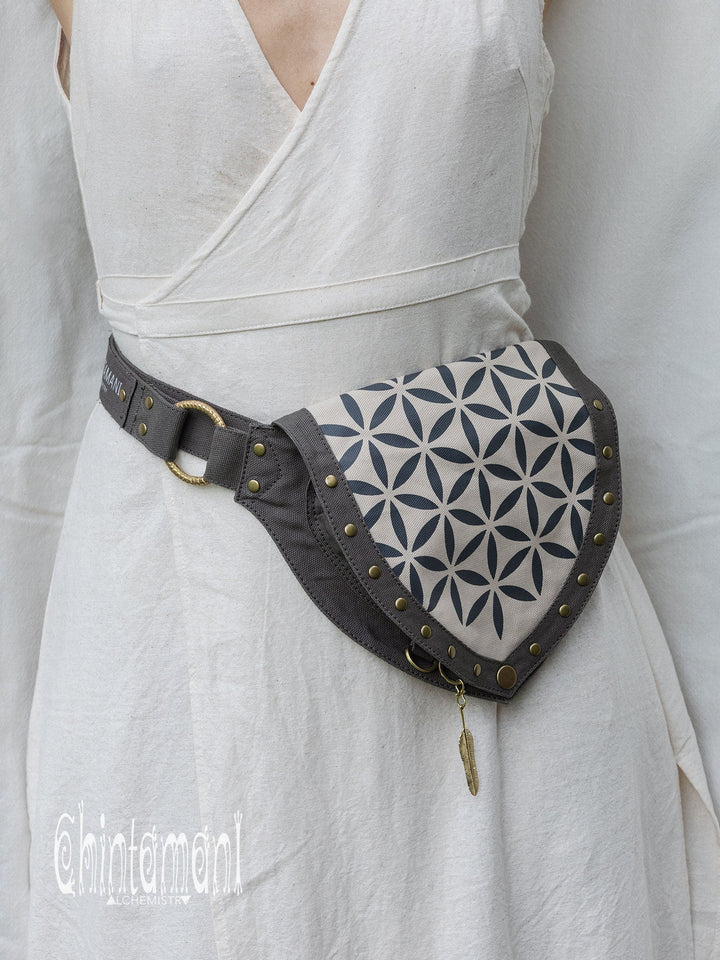 Flower Waist Bag / Grey - ChintamaniAlchemi