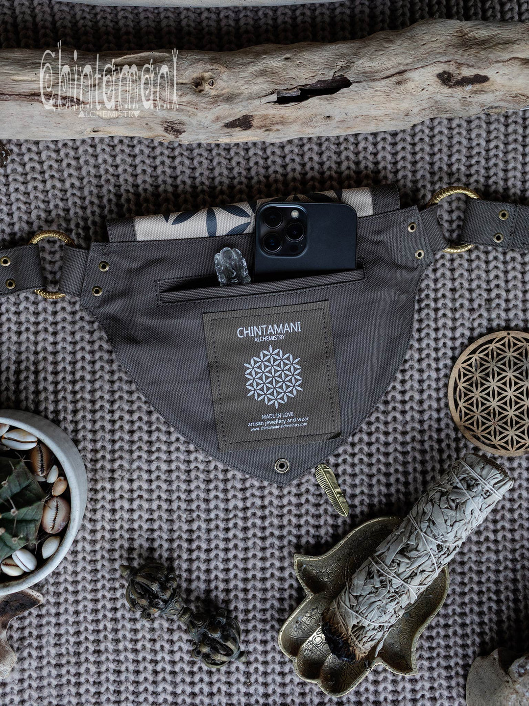 Flower Waist Bag / Grey - ChintamaniAlchemi