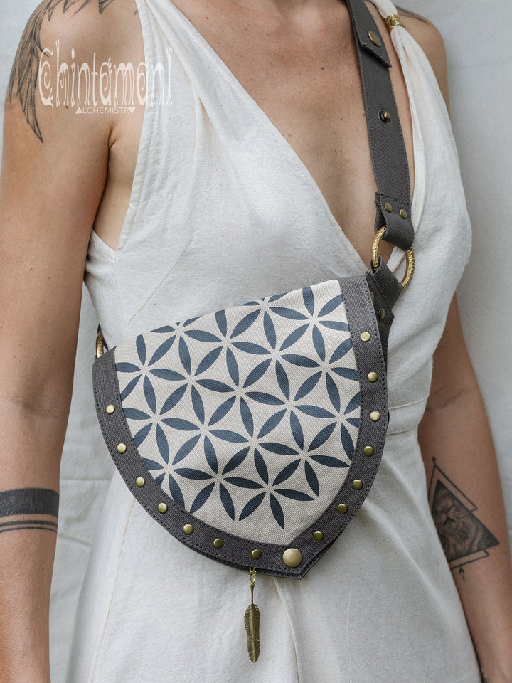 Flower Waist Bag / Grey - ChintamaniAlchemi