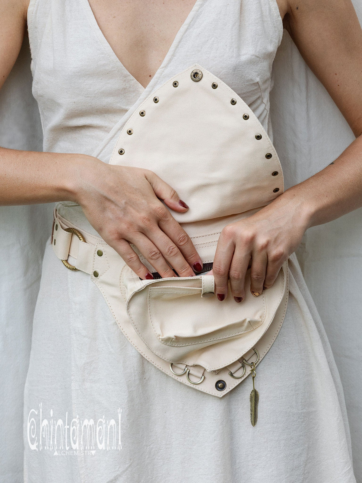 Flower Waist Bag / Off White - ChintamaniAlchemi