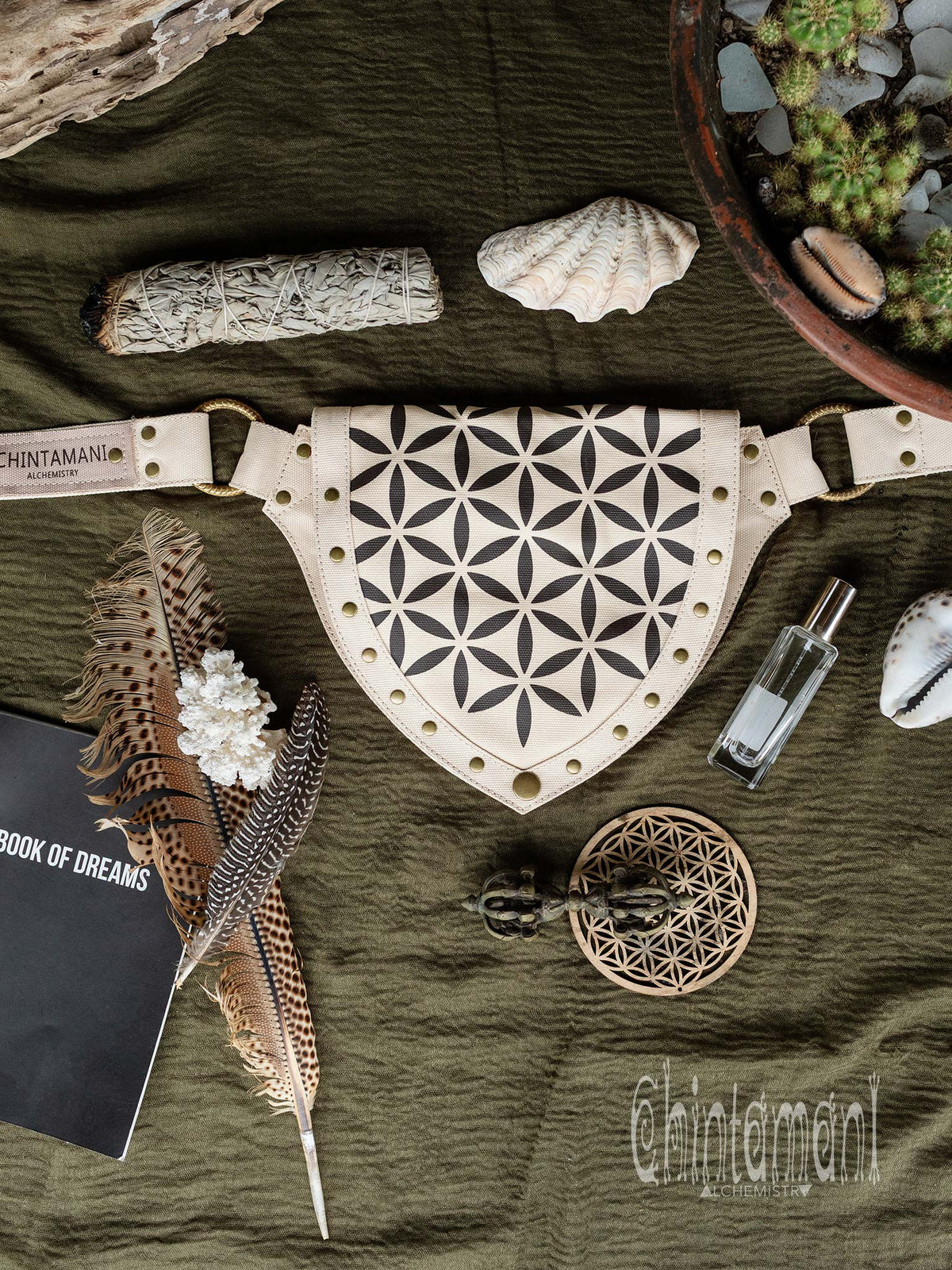 Flower Waist Bag / Off White - ChintamaniAlchemi