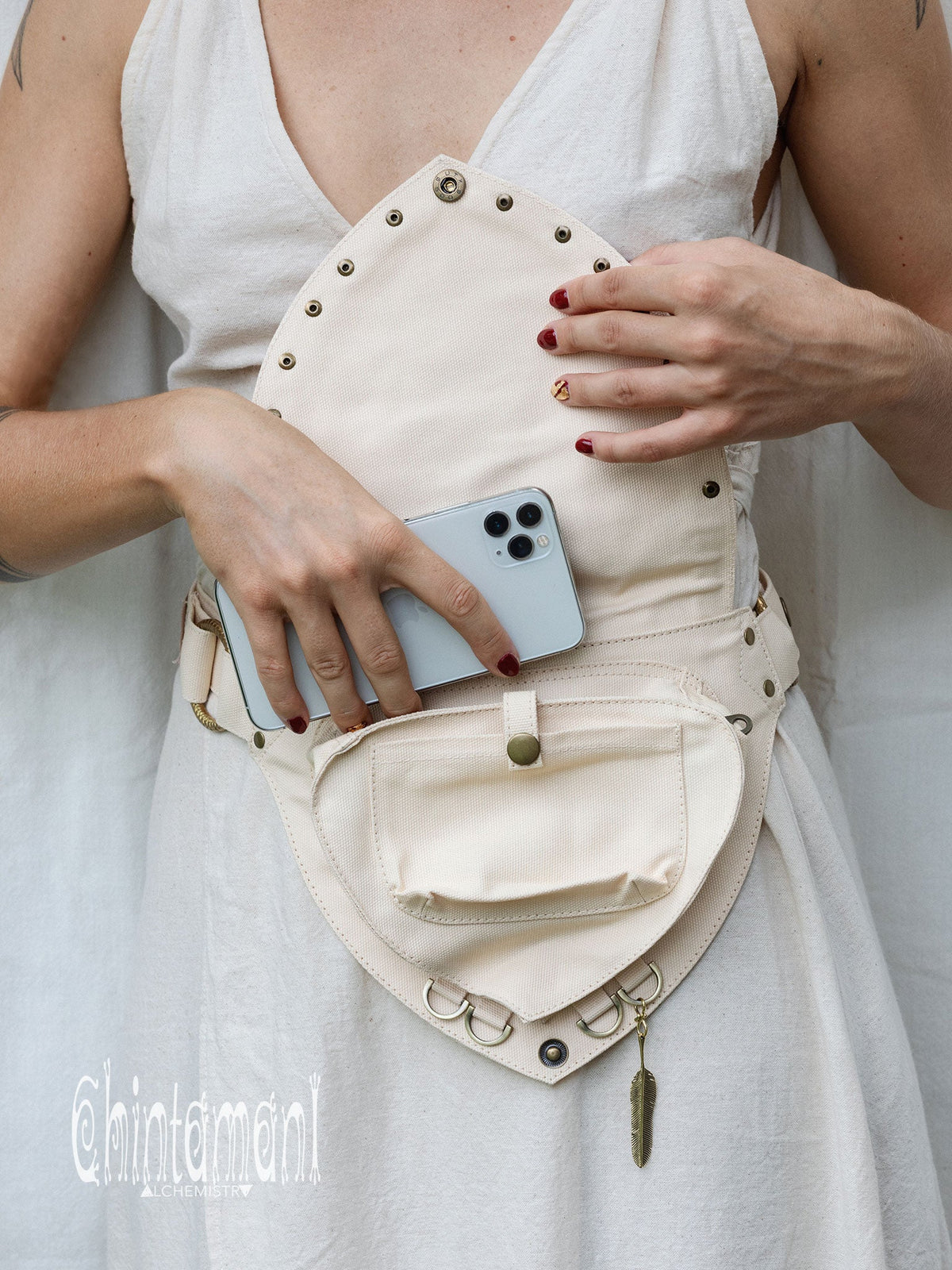 Flower Waist Bag / Off White - ChintamaniAlchemi