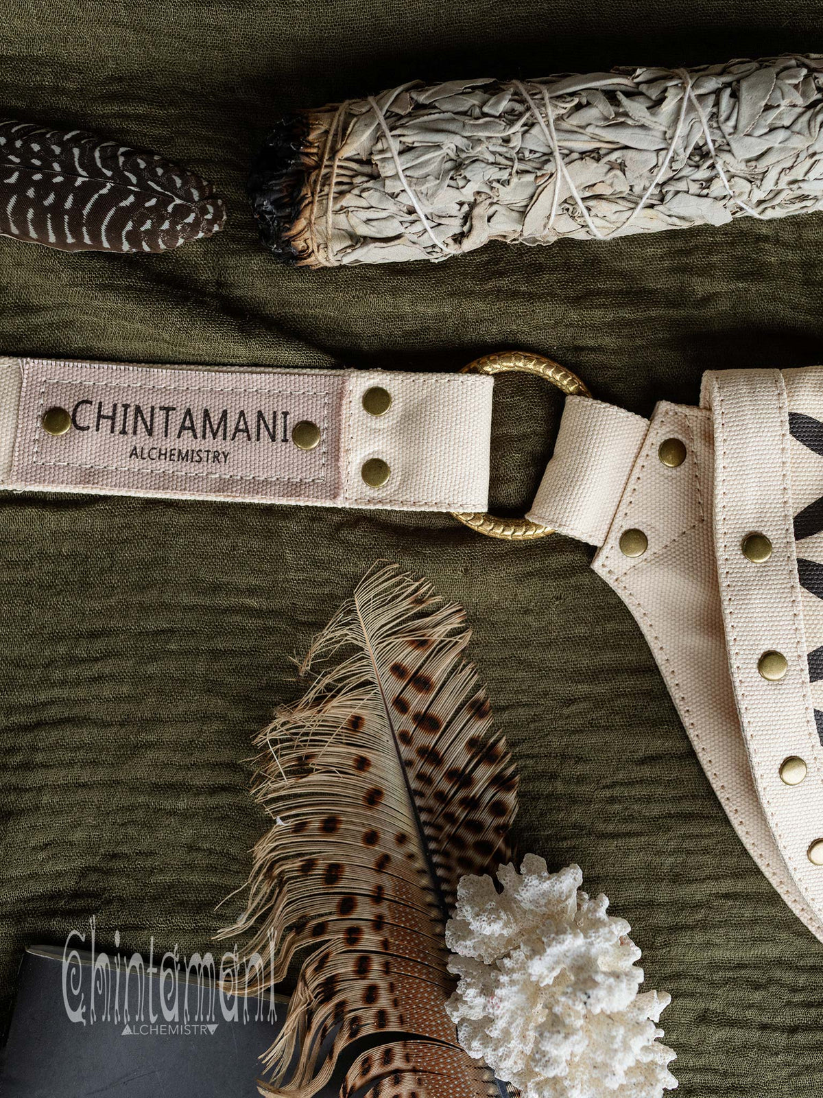 Flower Waist Bag / Off White - ChintamaniAlchemi