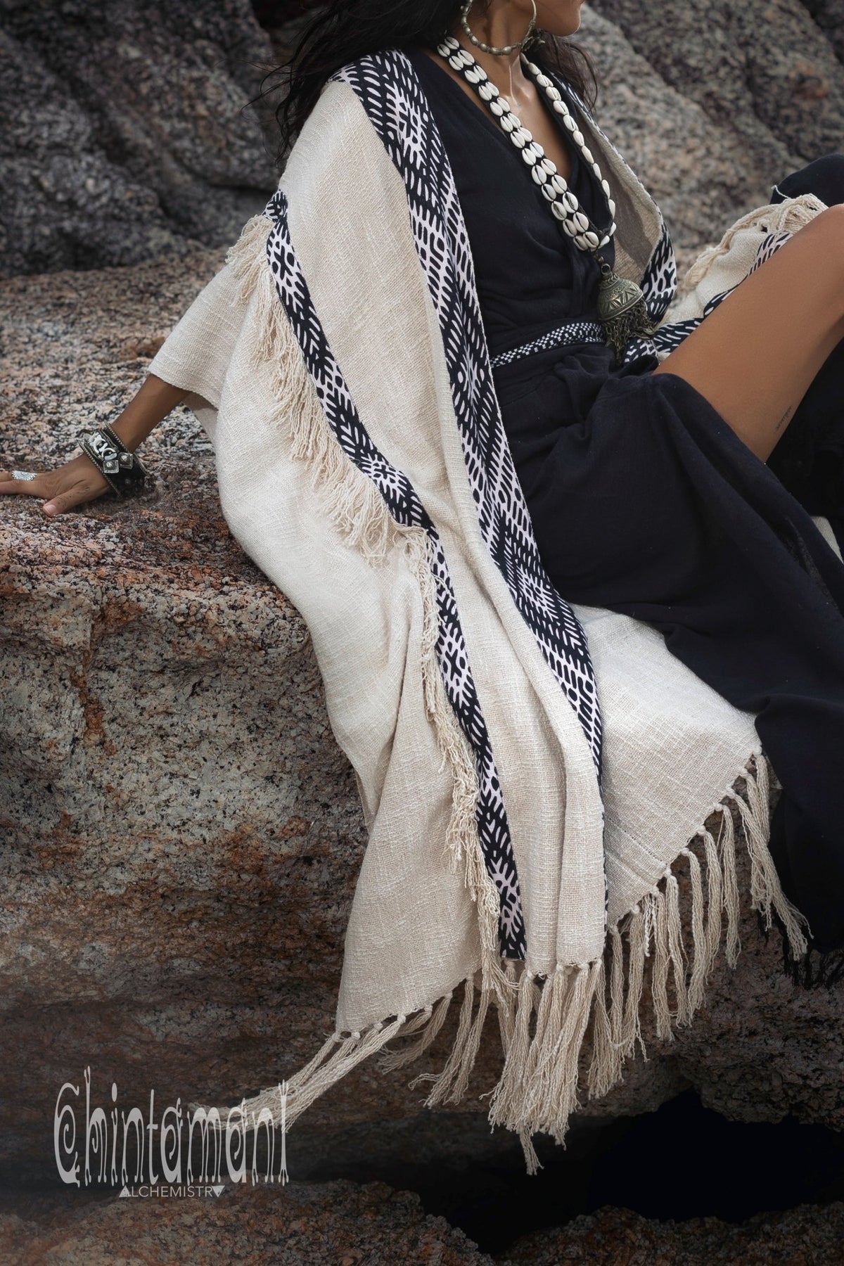 Poncho with tassels and hemp inserts / Off White - ChintamaniAlchemi