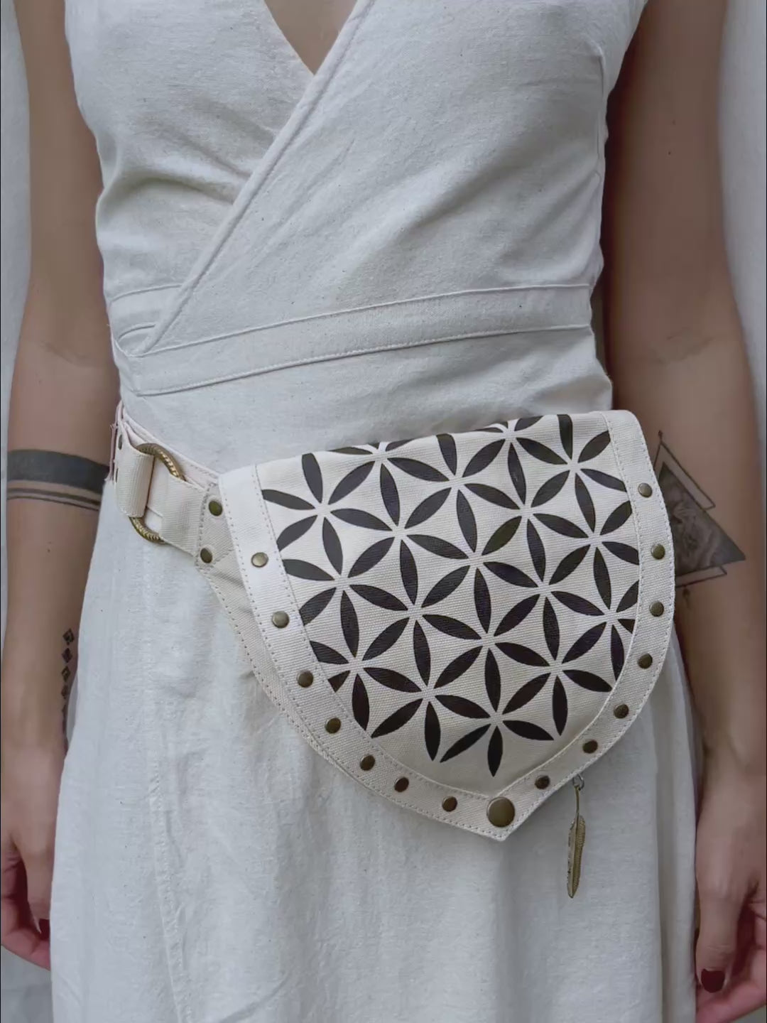 Flower Waist Bag / Off White