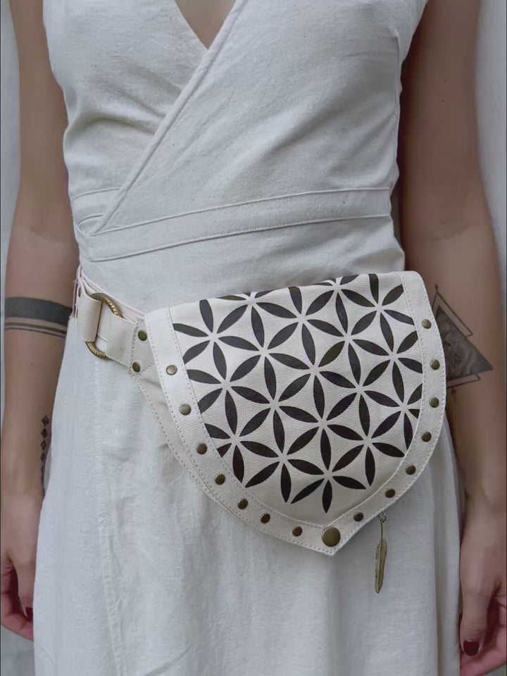 Flower Waist Bag / Off White