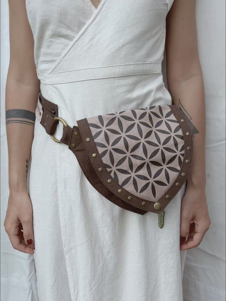 Flower Waist Bag / Brown