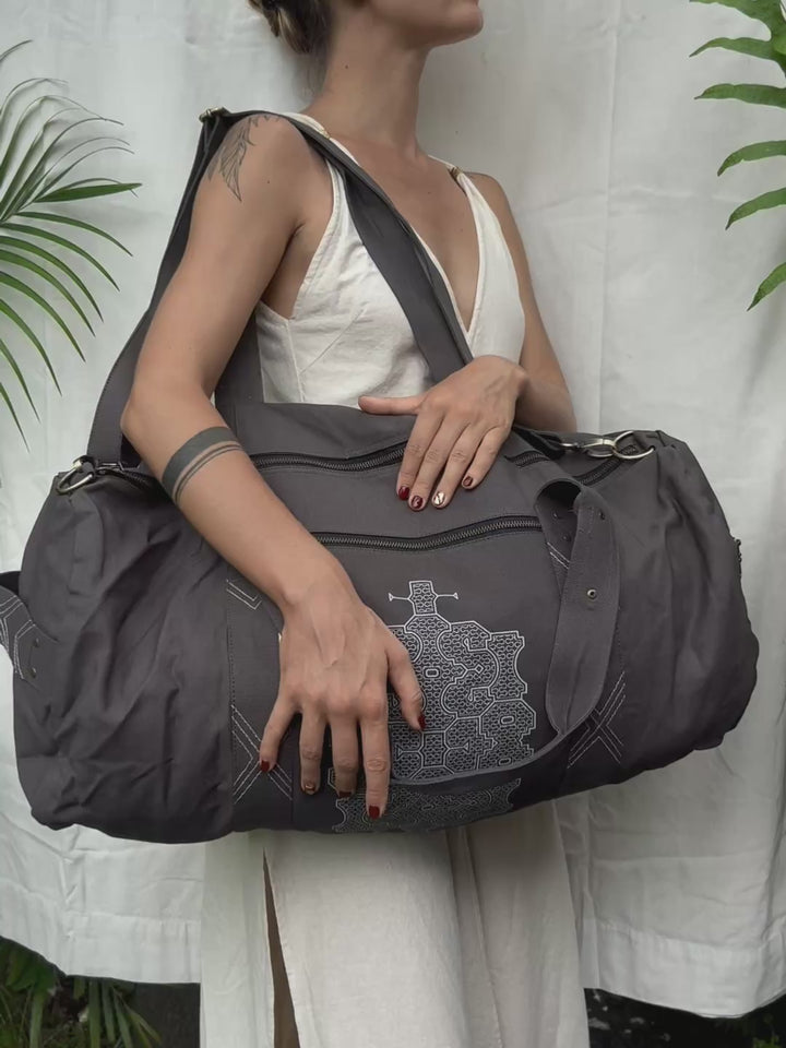 Tribal Duffle Bag / Dark Gray