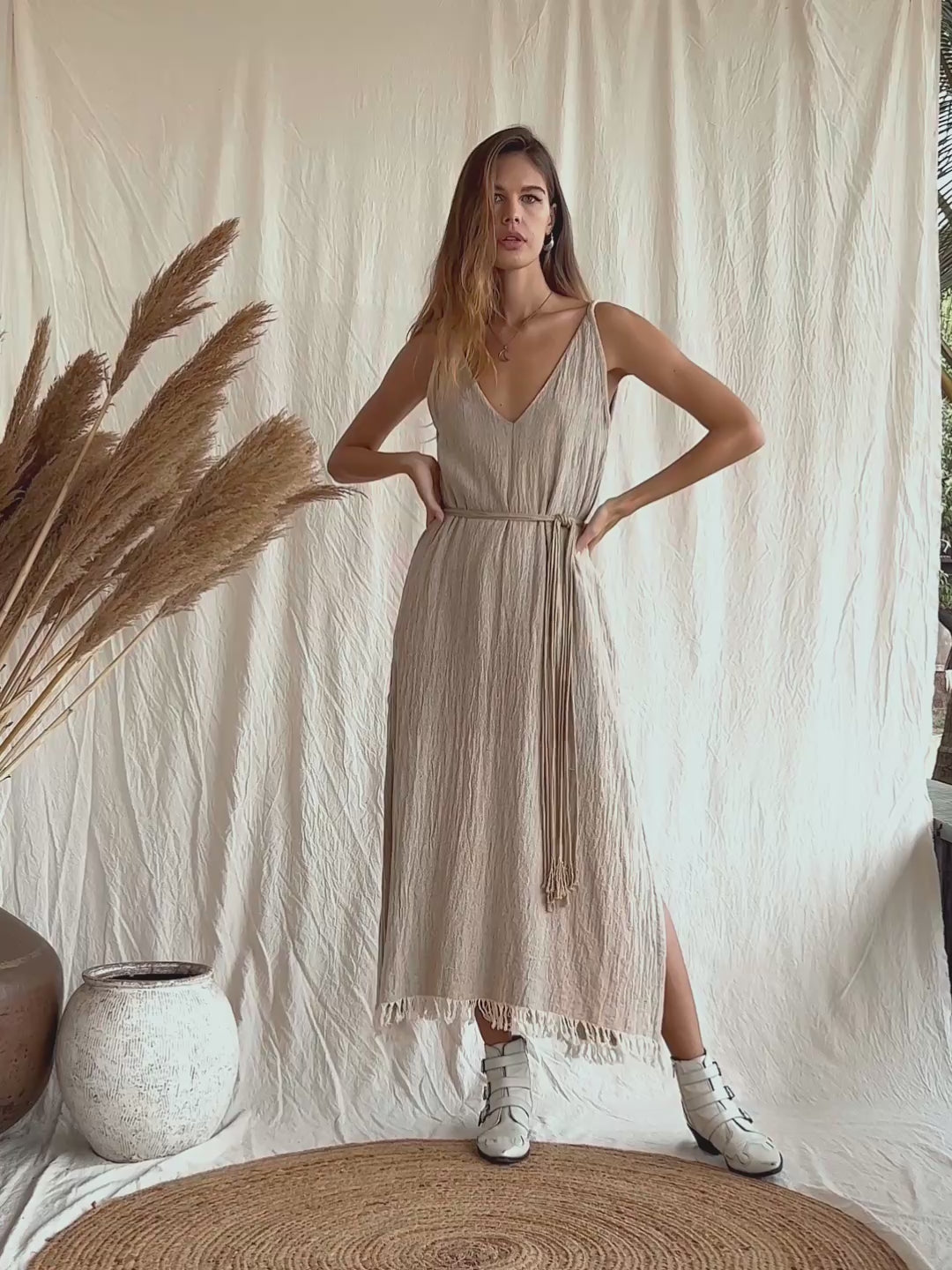 V-neck Maxi Dress / Beige