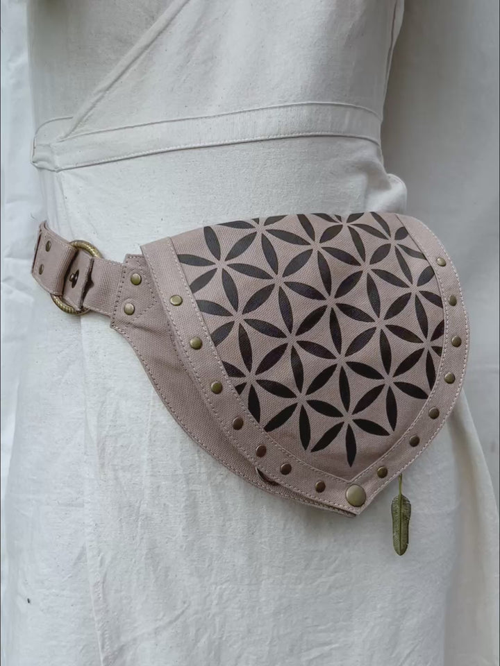 Flower Waist Bag / Beige