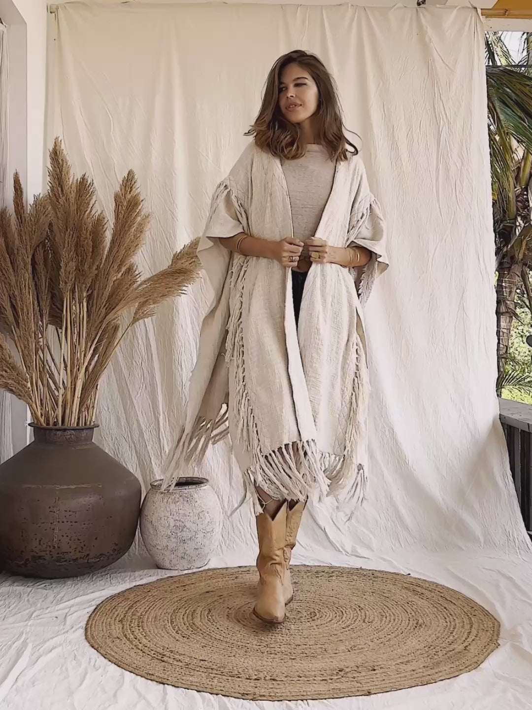 Raw Tassel Poncho / Off White