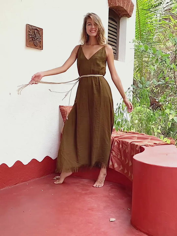 V-neck Maxi Dress / Brown