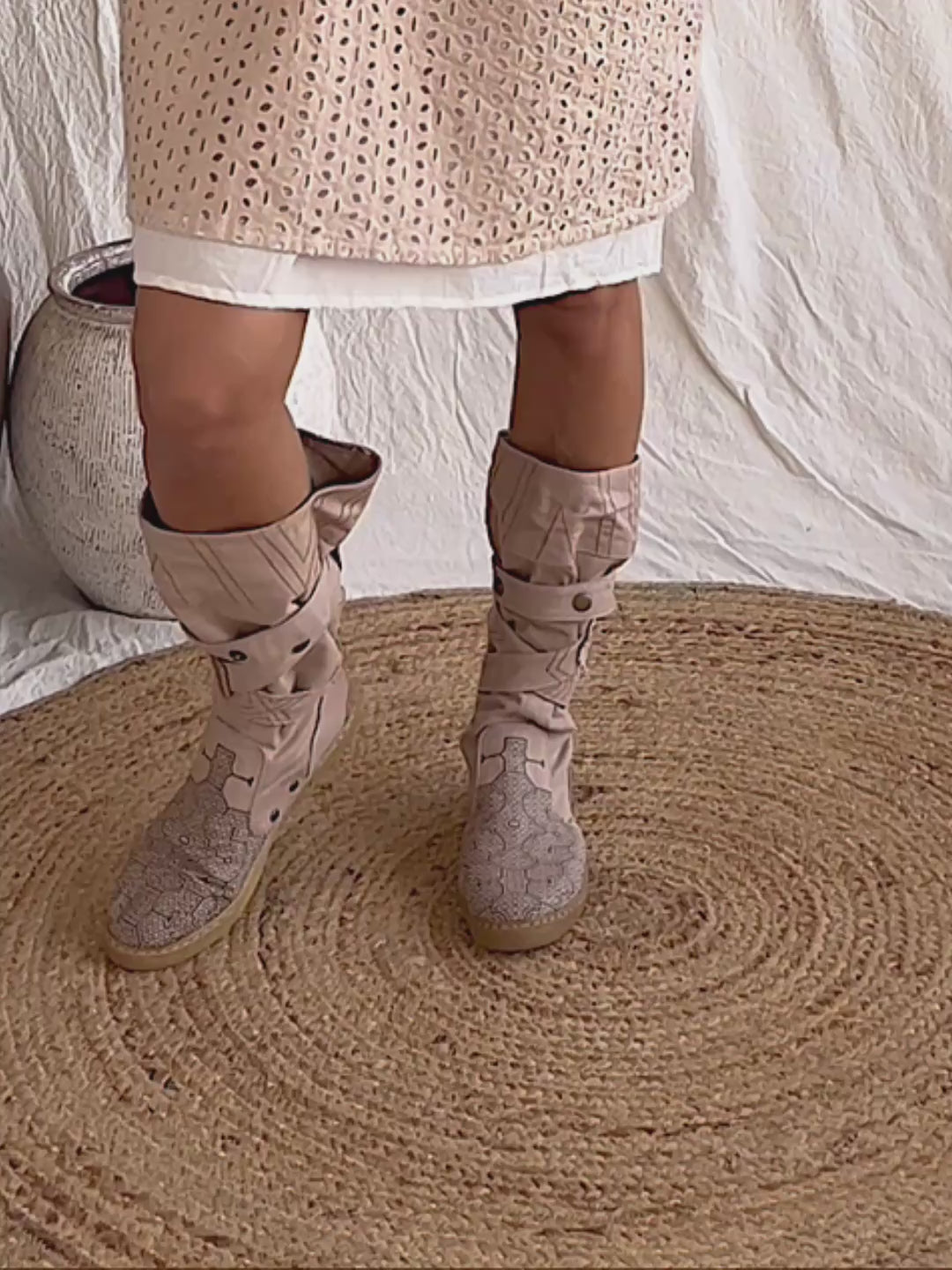 High Tribal Boots / Beige