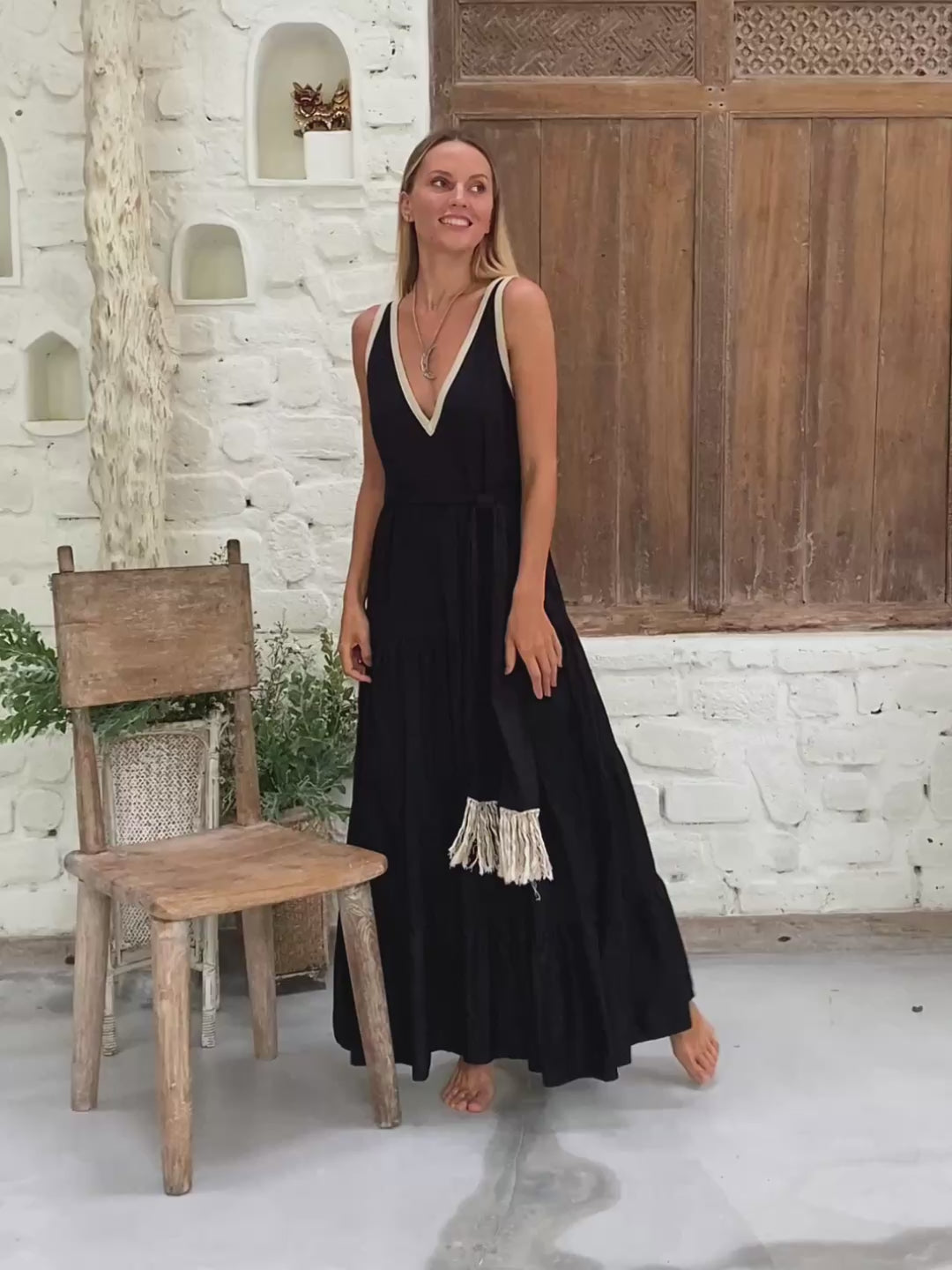 Maxi Tiered Dress / Black