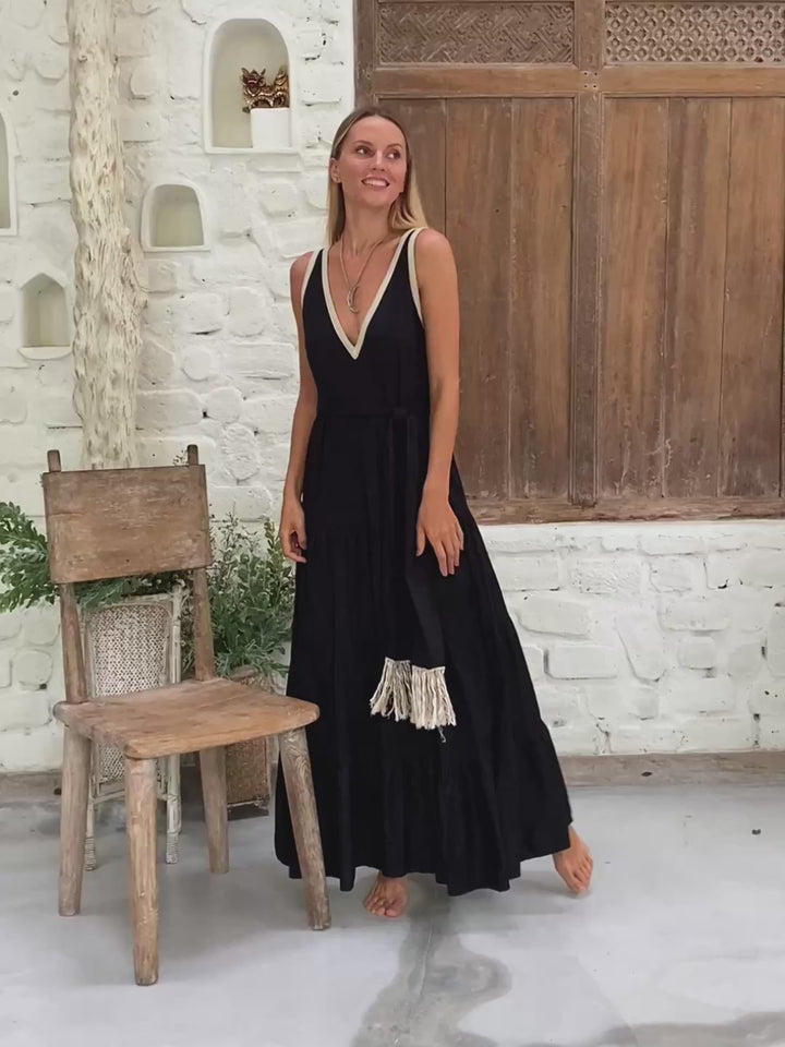 Maxi Tiered Dress / Black