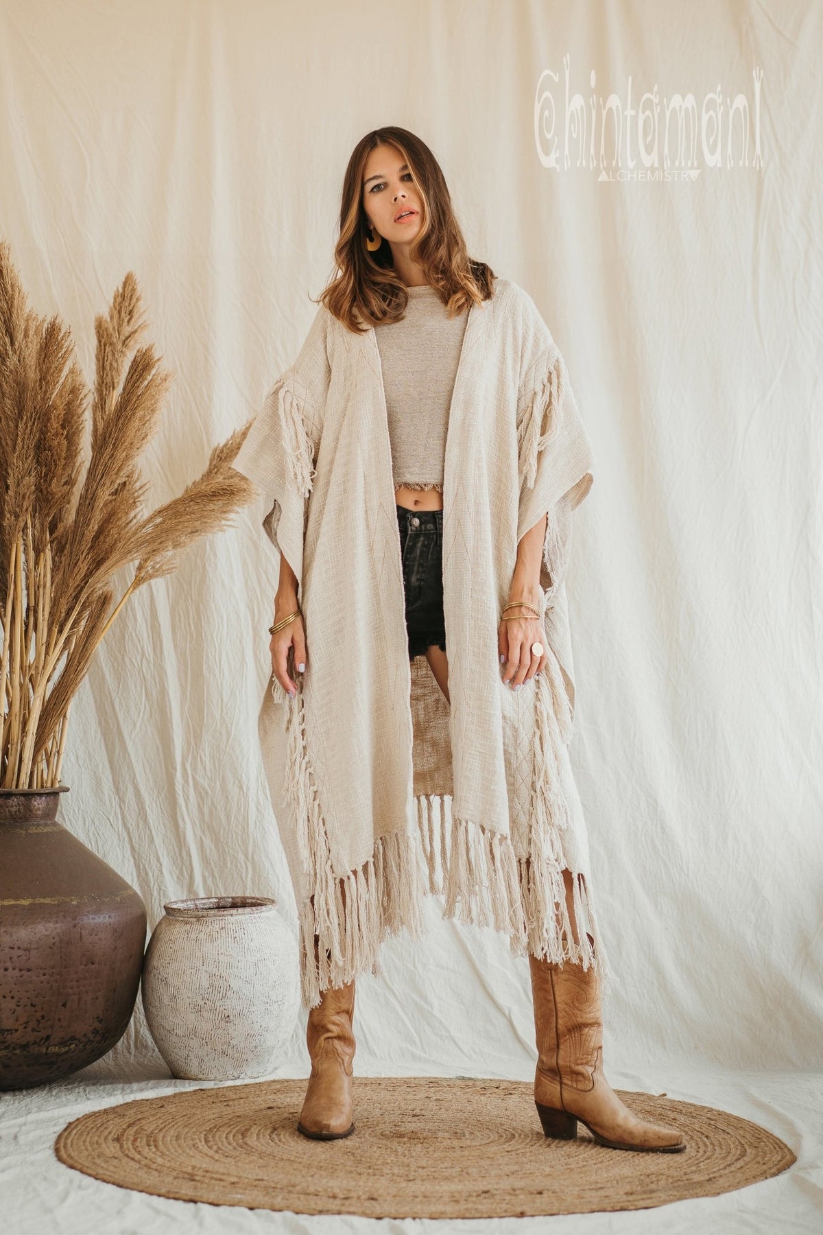 356 Open poncho with tassels / Off White - ChintamaniAlchemi