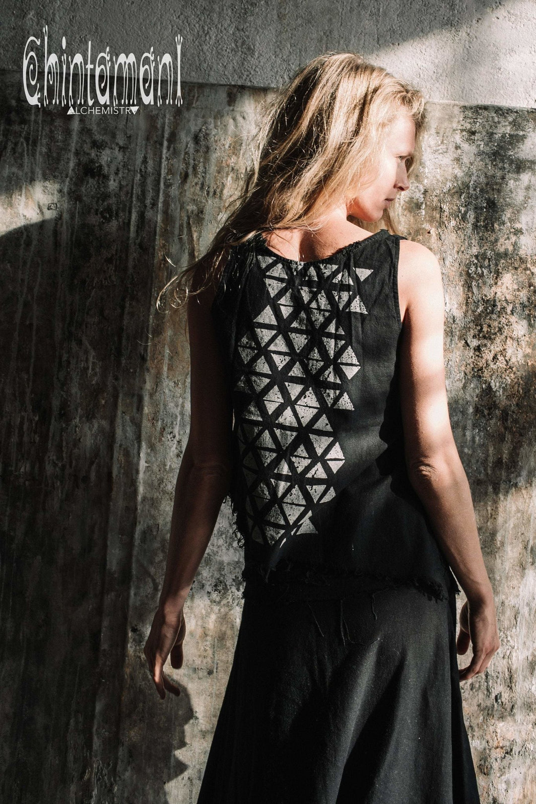 Asymmetrical Raw Cotton Crop Top for Women / Atua Tino Black - ChintamaniAlchemi