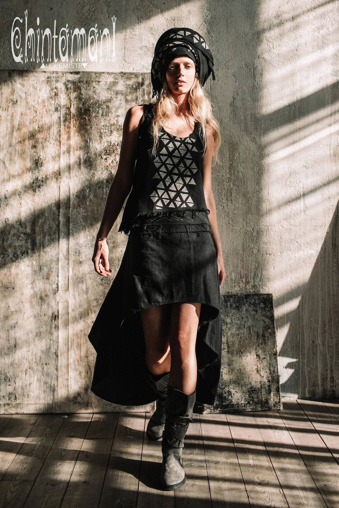 Asymmetrical Raw Cotton Crop Top for Women / Atua Tino Black - ChintamaniAlchemi