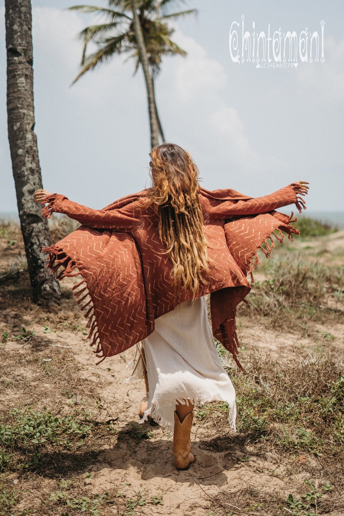 Blanket Sleeves Shawl with Block Print / Rust - ChintamaniAlchemi