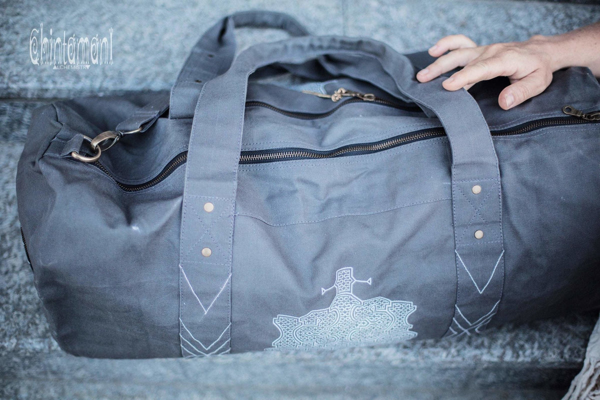 Large Cotton Canvas Travel Duffle Bag / Gym Bag / Shipibo / Dark Grey - ChintamaniAlchemi