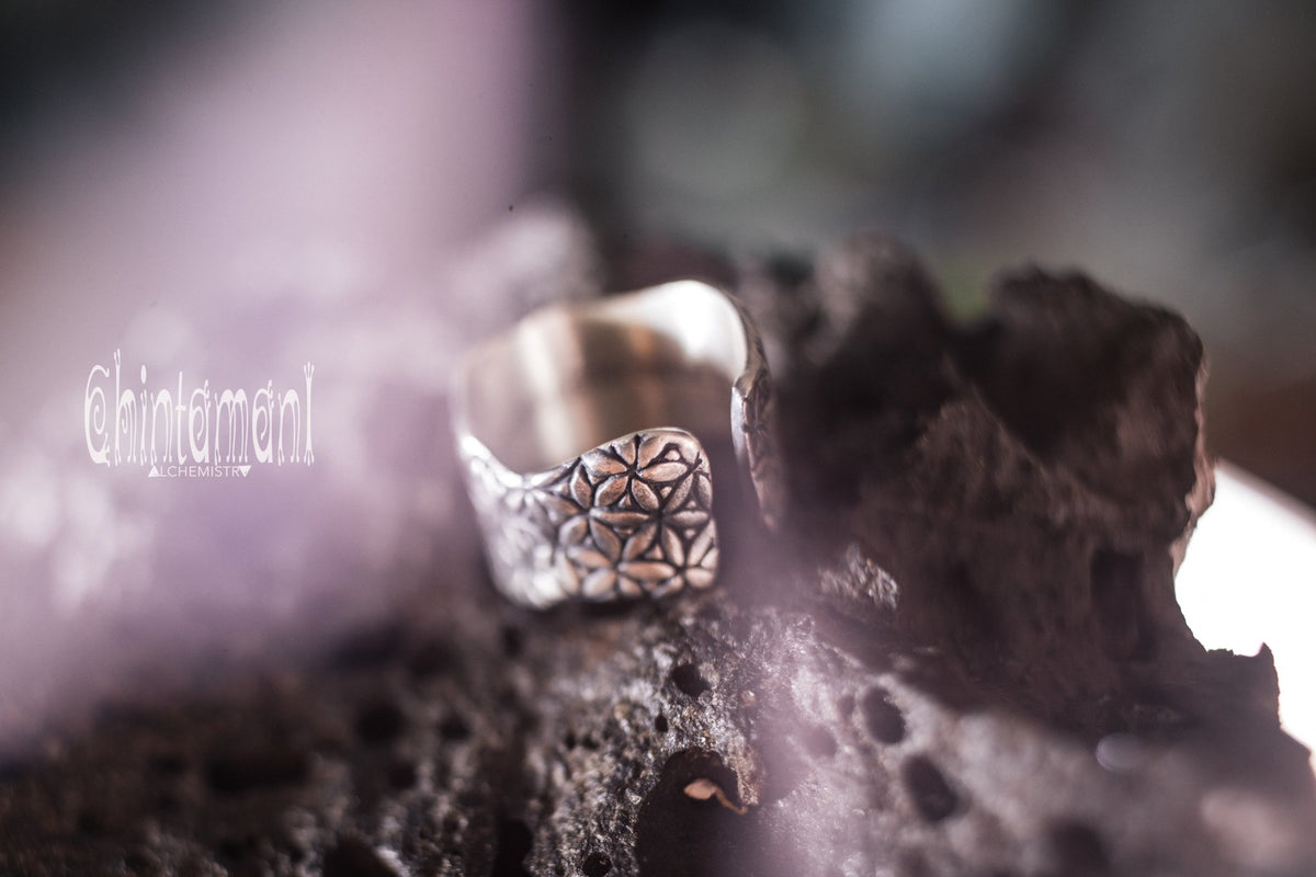 LIFE POWER Massive Silver Ring ∆ Wide Band Ring wth Flower of Life Sacred Geometry Pattern - ChintamaniAlchemi