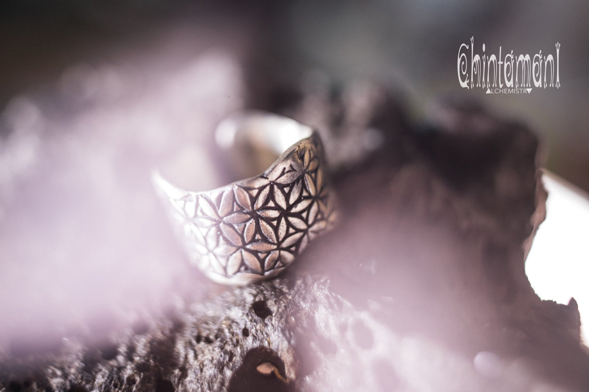 LIFE POWER Massive Silver Ring ∆ Wide Band Ring wth Flower of Life Sacred Geometry Pattern - ChintamaniAlchemi