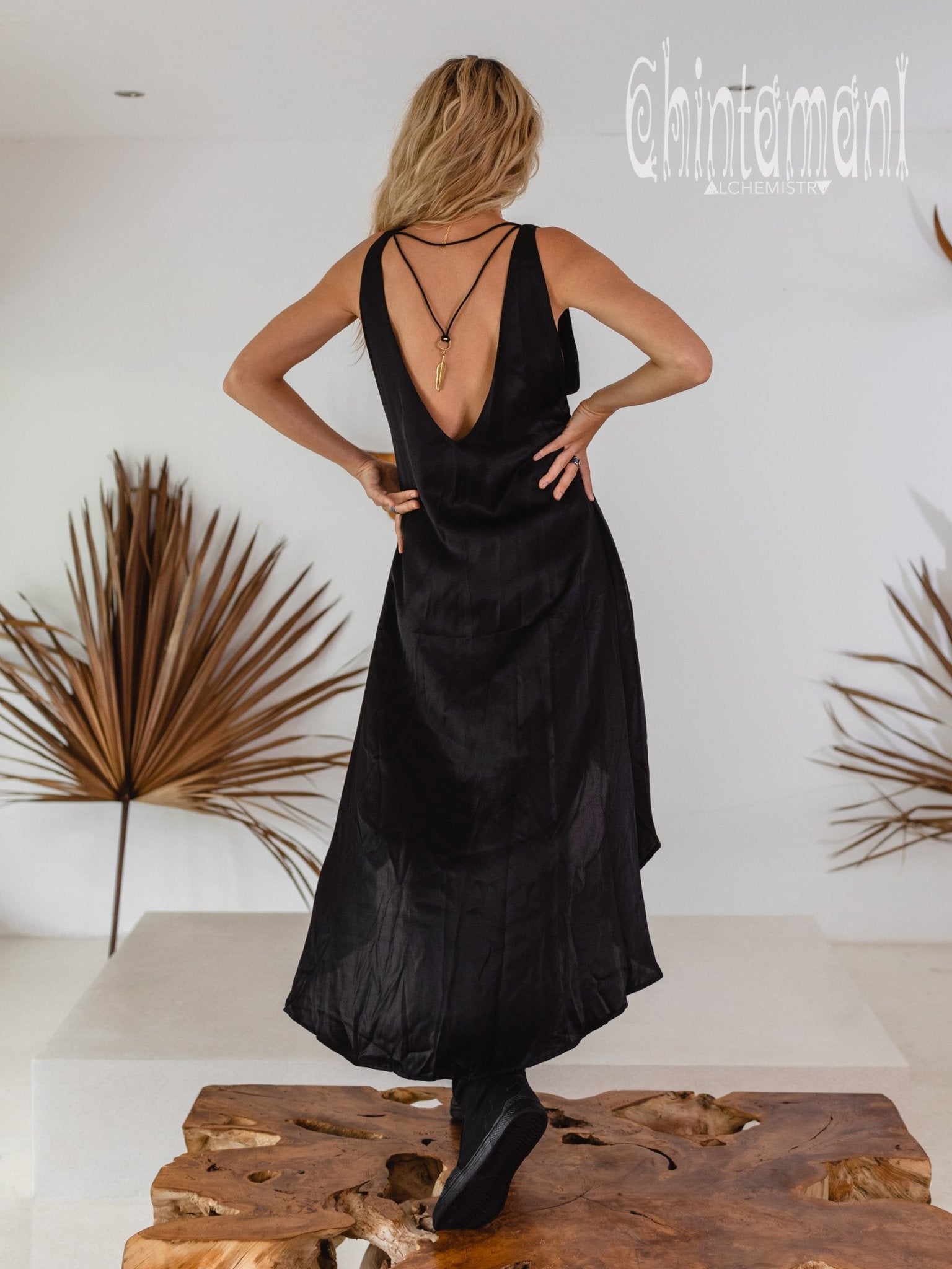 Maxi Dress with Open Back / Black - ChintamaniAlchemi