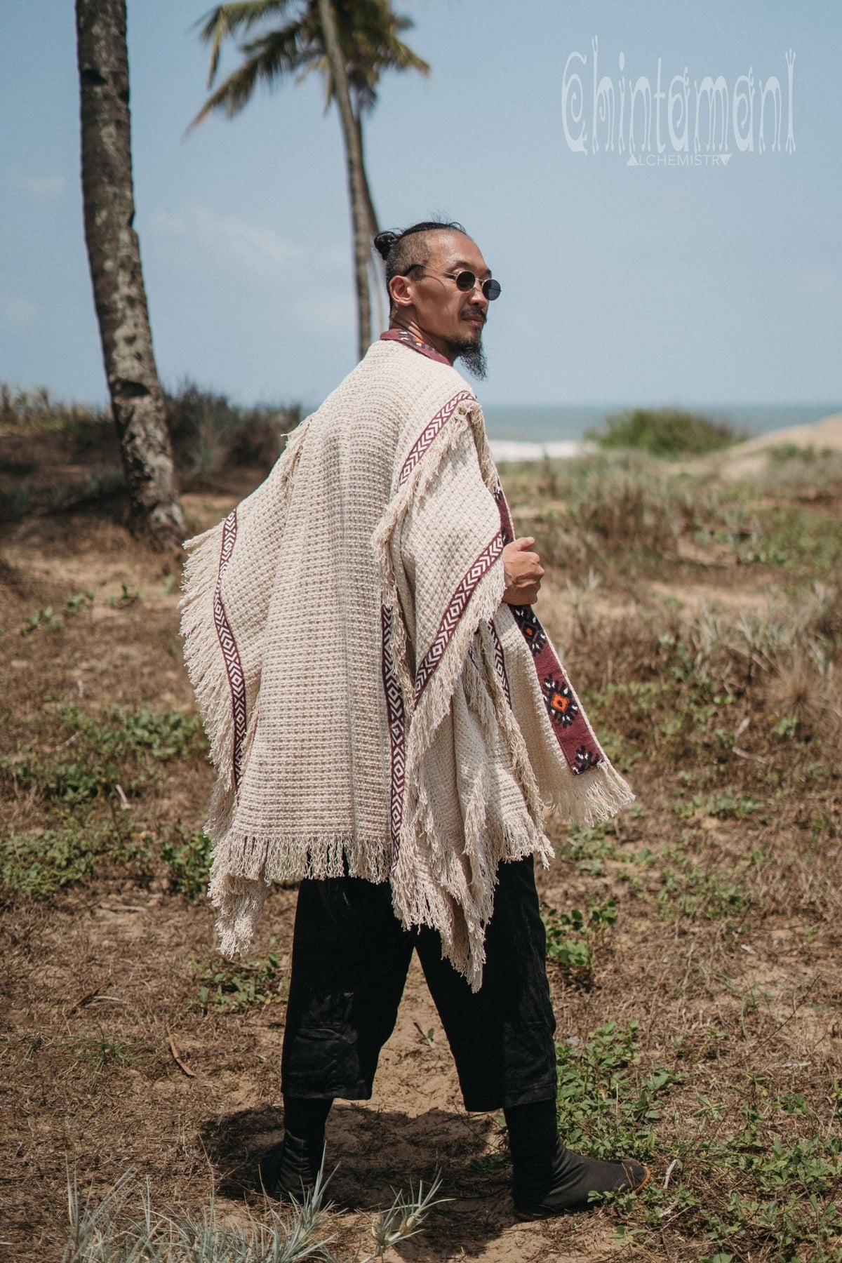 Short Berber Poncho for Men / Hemp - ChintamaniAlchemi