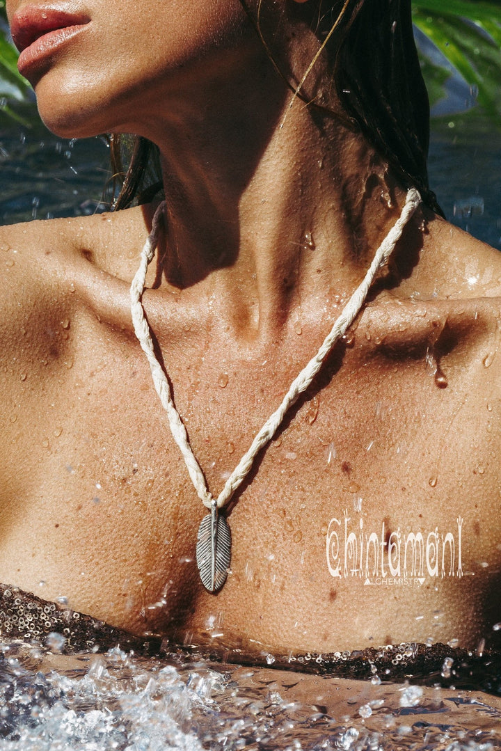Small Feather Pendant / 925 Silver or Brass - ChintamaniAlchemi